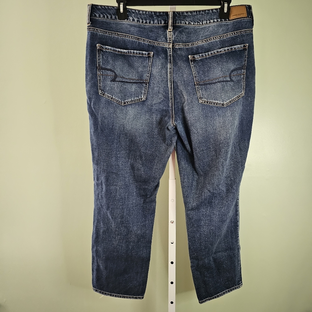 American Eagle Tomgirl Ankle Straight Jeans Distressed Mom Button Fly 18 Reg. - Picture 9 of 10